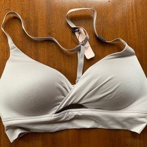 Victoria’s Secret Uplift No Wire Bra 32A -NWT